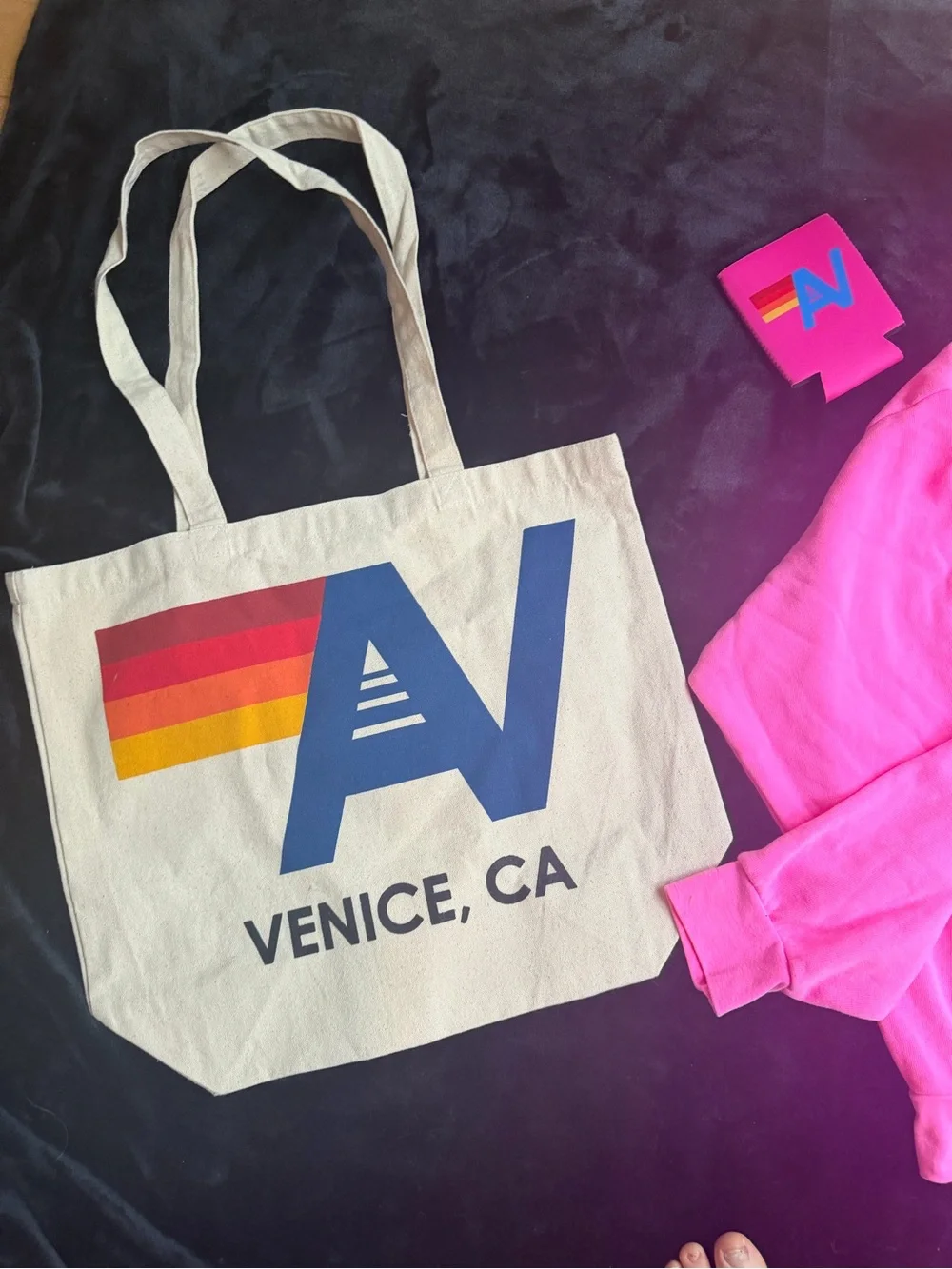 - NWT Aviator Nation Neon Pink LOVER Relaxed Crew Size Small + Tote Bag - Picture 3 of 4